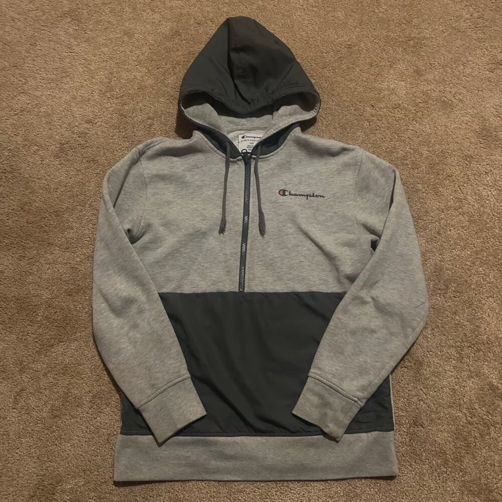 Champion Men’s‎ Gray Half Zip Hooded Sweatshirt